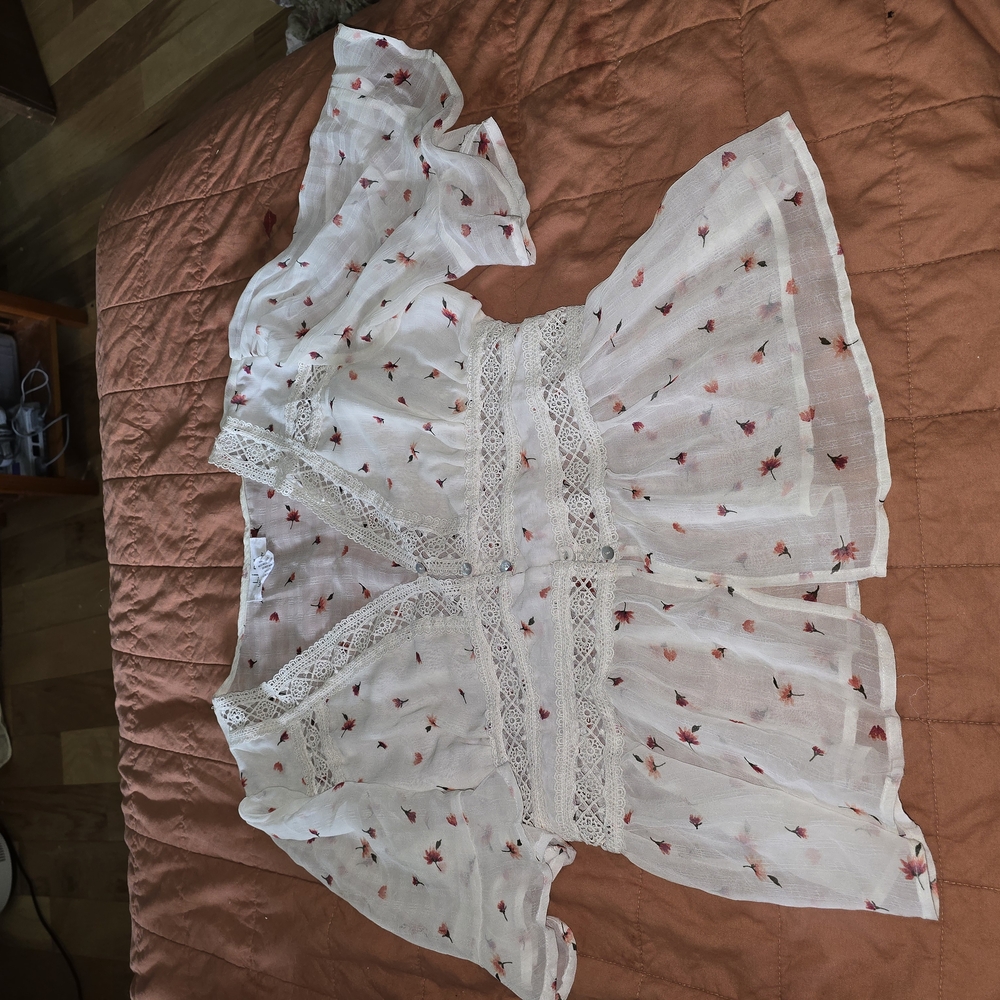 White Flutter Sleeve Peplum Blouse with Peter Pan Collar
